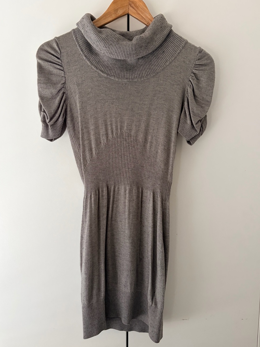 Forever 21 Gray Turtleneck Puff-Sleeve Midi Dress